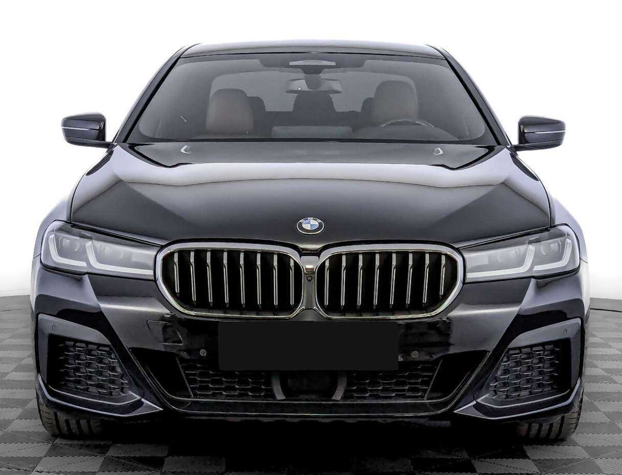 BMW 5 серии с пробегом — 2021 год. Фото: #1