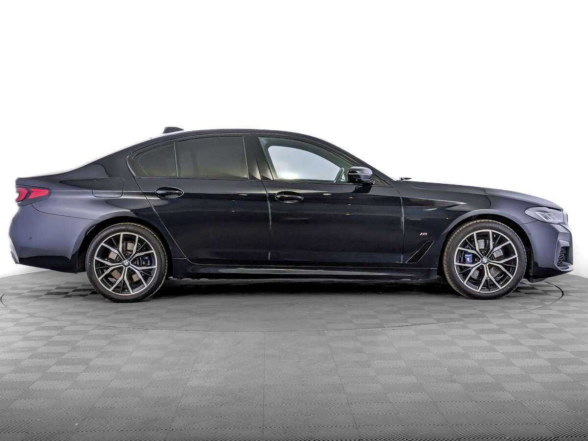 BMW 5 серии с пробегом — 2021 год. Фото: #3