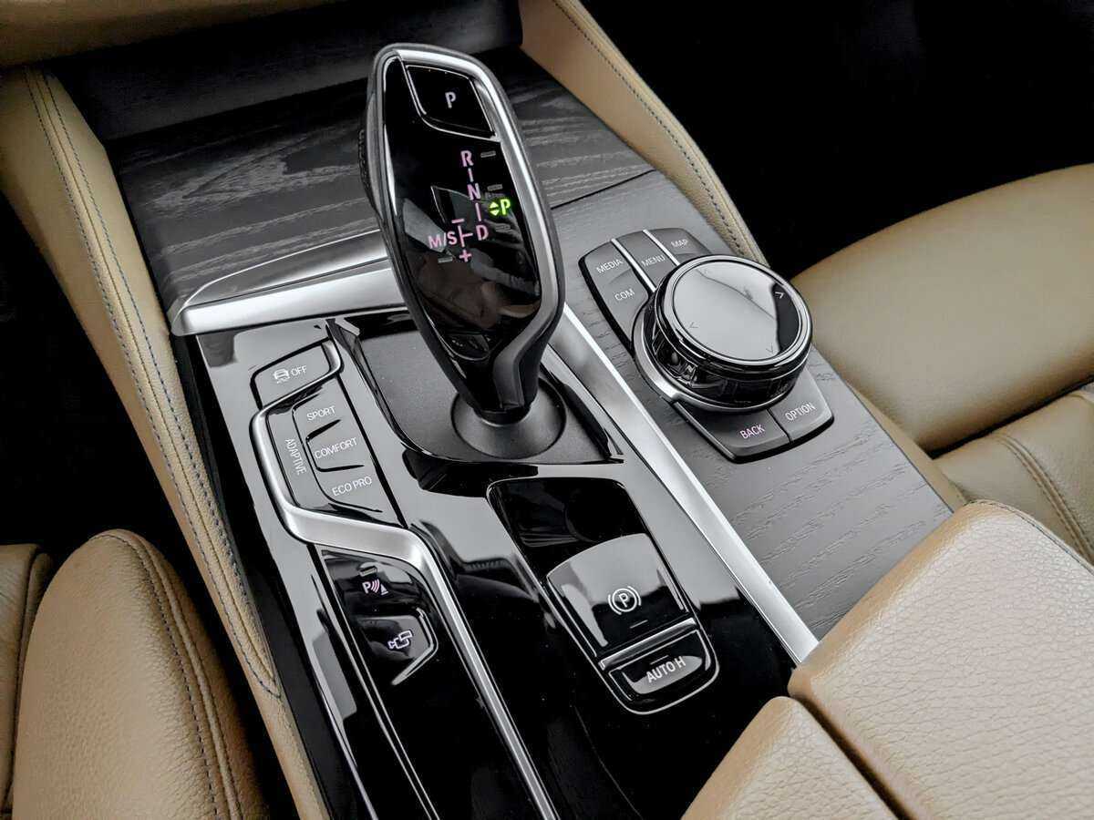 BMW 5 серии с пробегом — 2021 год. Фото: #18