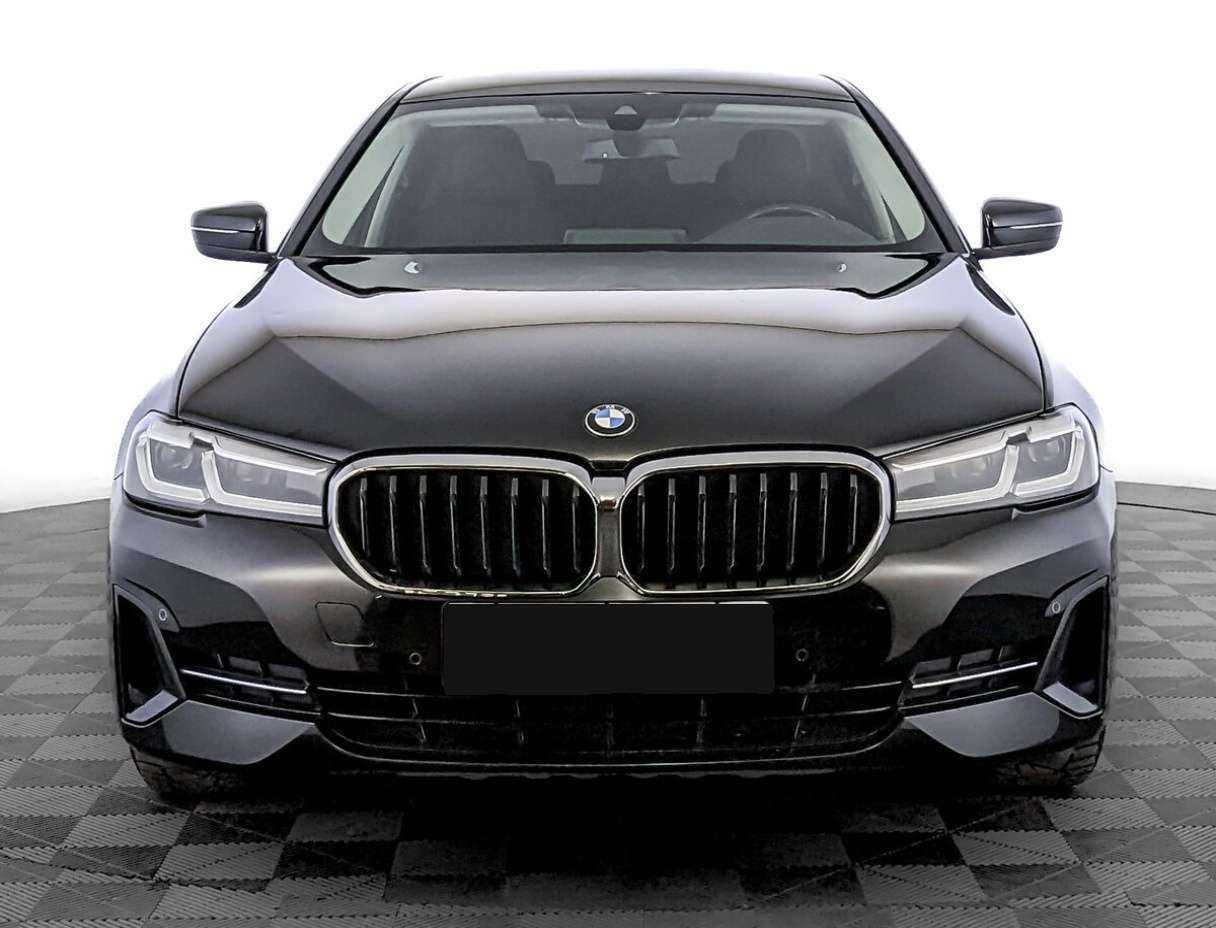 BMW 5 серии с пробегом — 2021 год. Фото: #1