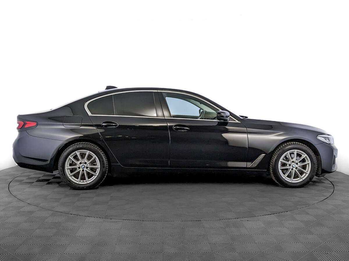 BMW 5 серии с пробегом — 2021 год. Фото: #3