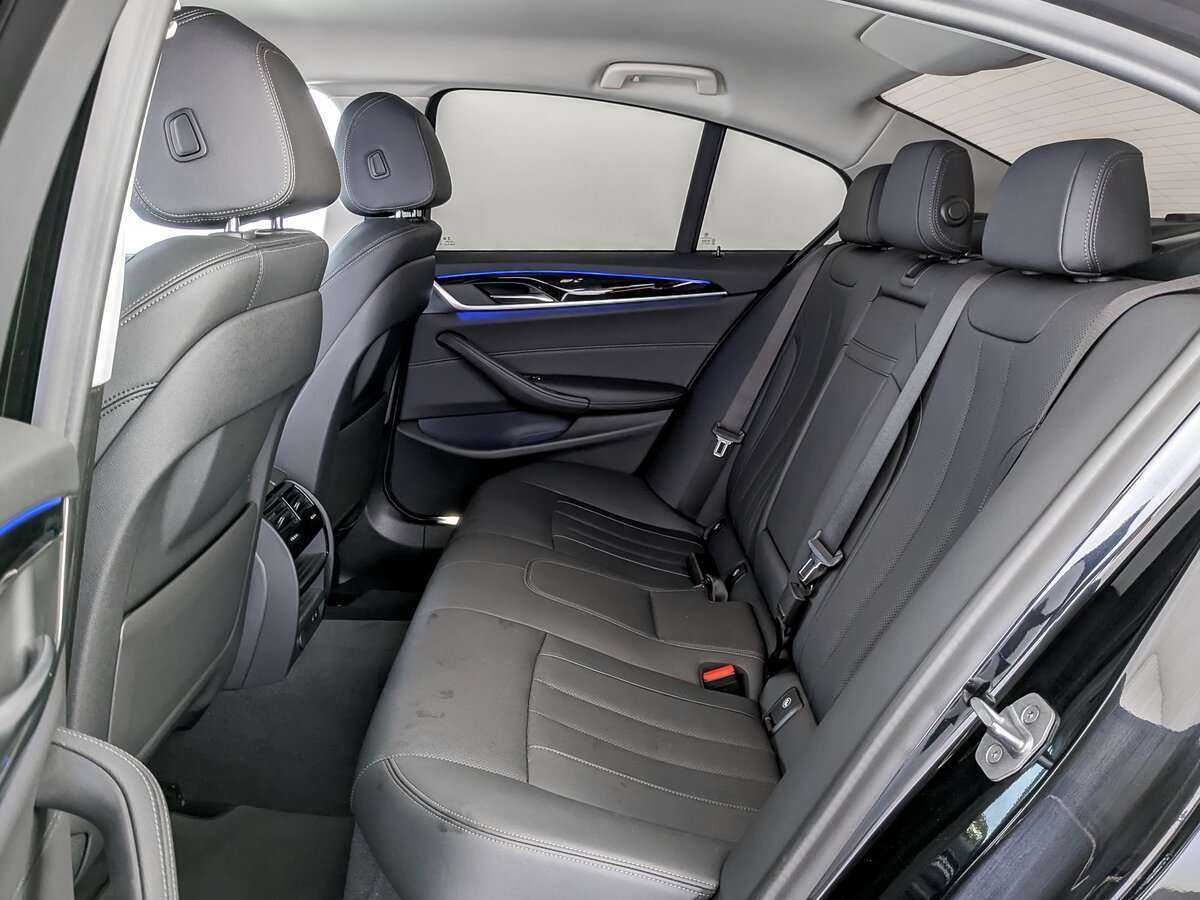 BMW 5 серии с пробегом — 2021 год. Фото: #9