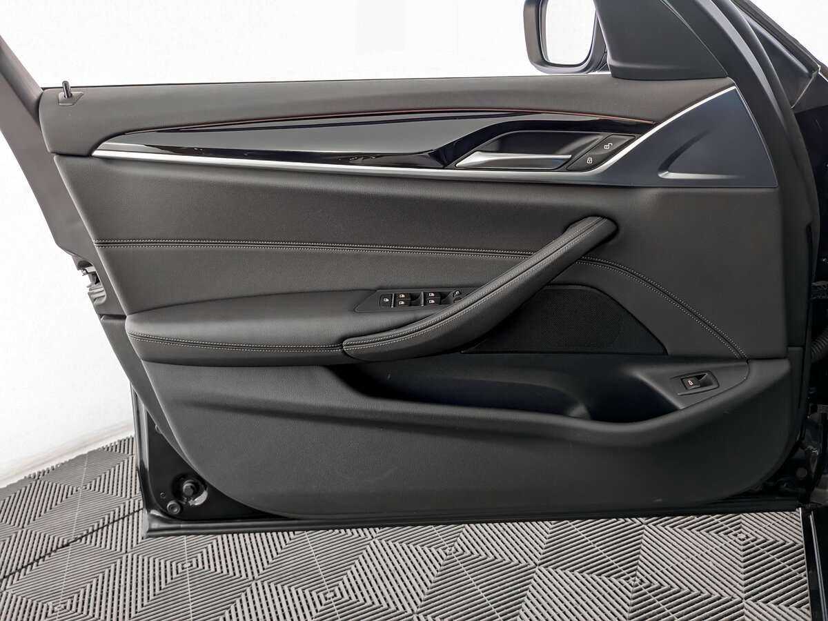 BMW 5 серии с пробегом — 2021 год. Фото: #13