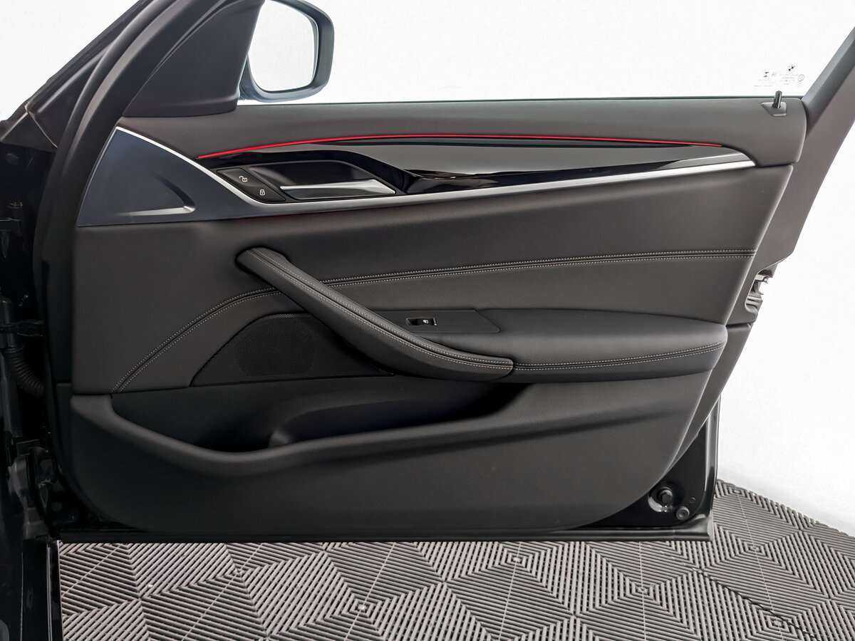 BMW 5 серии с пробегом — 2021 год. Фото: #19