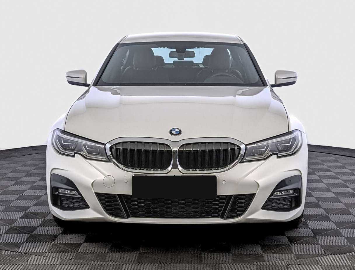 BMW 3 серии с пробегом — 2020 год. Фото: #1