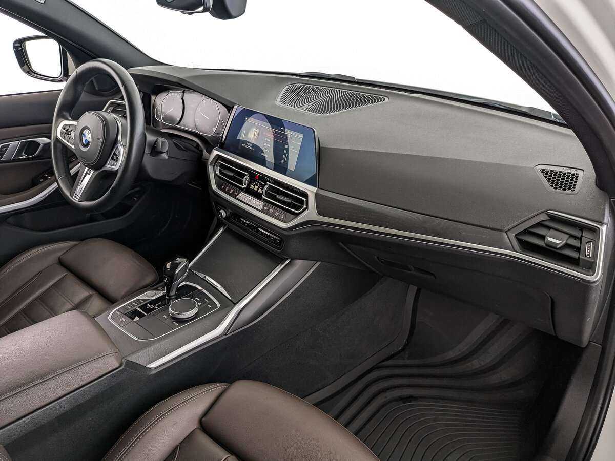 BMW 3 серии с пробегом — 2020 год. Фото: #8