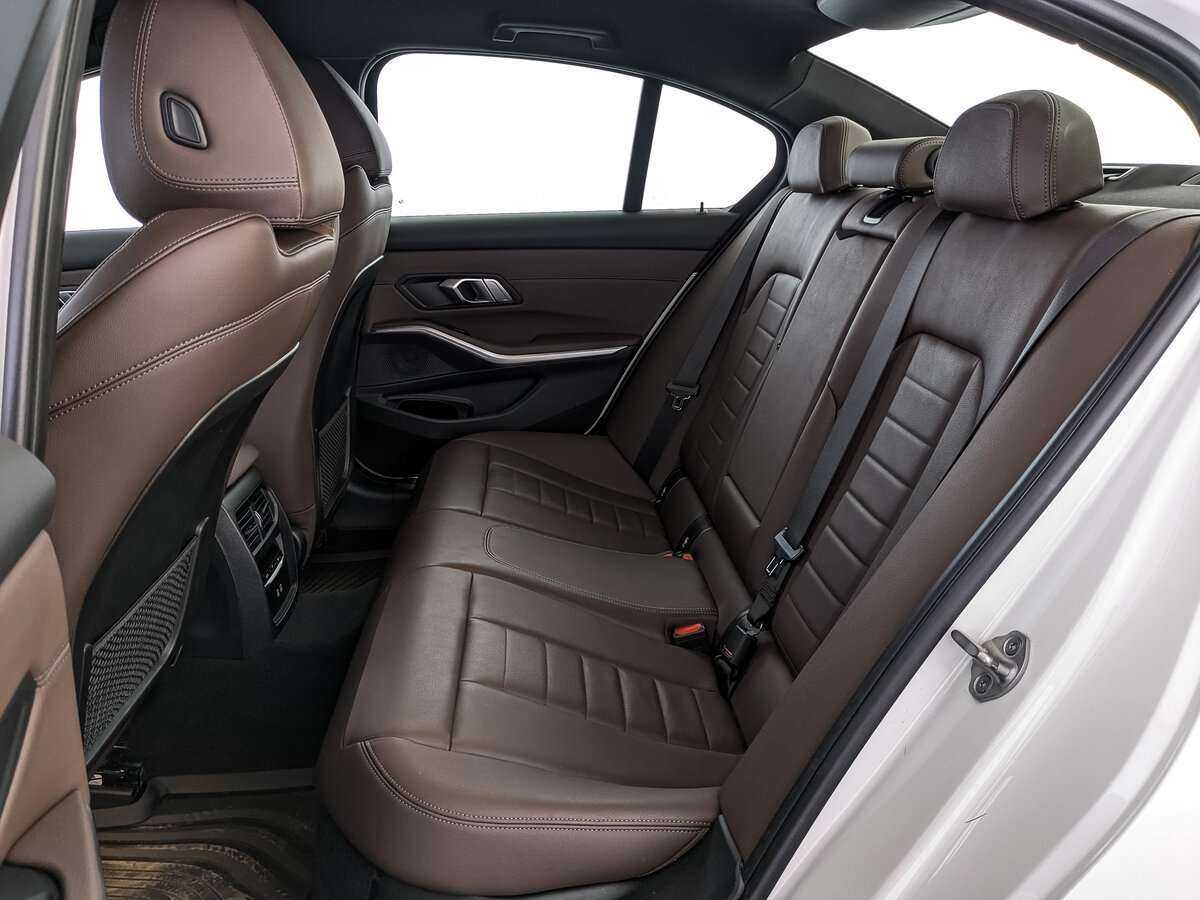 BMW 3 серии с пробегом — 2020 год. Фото: #13