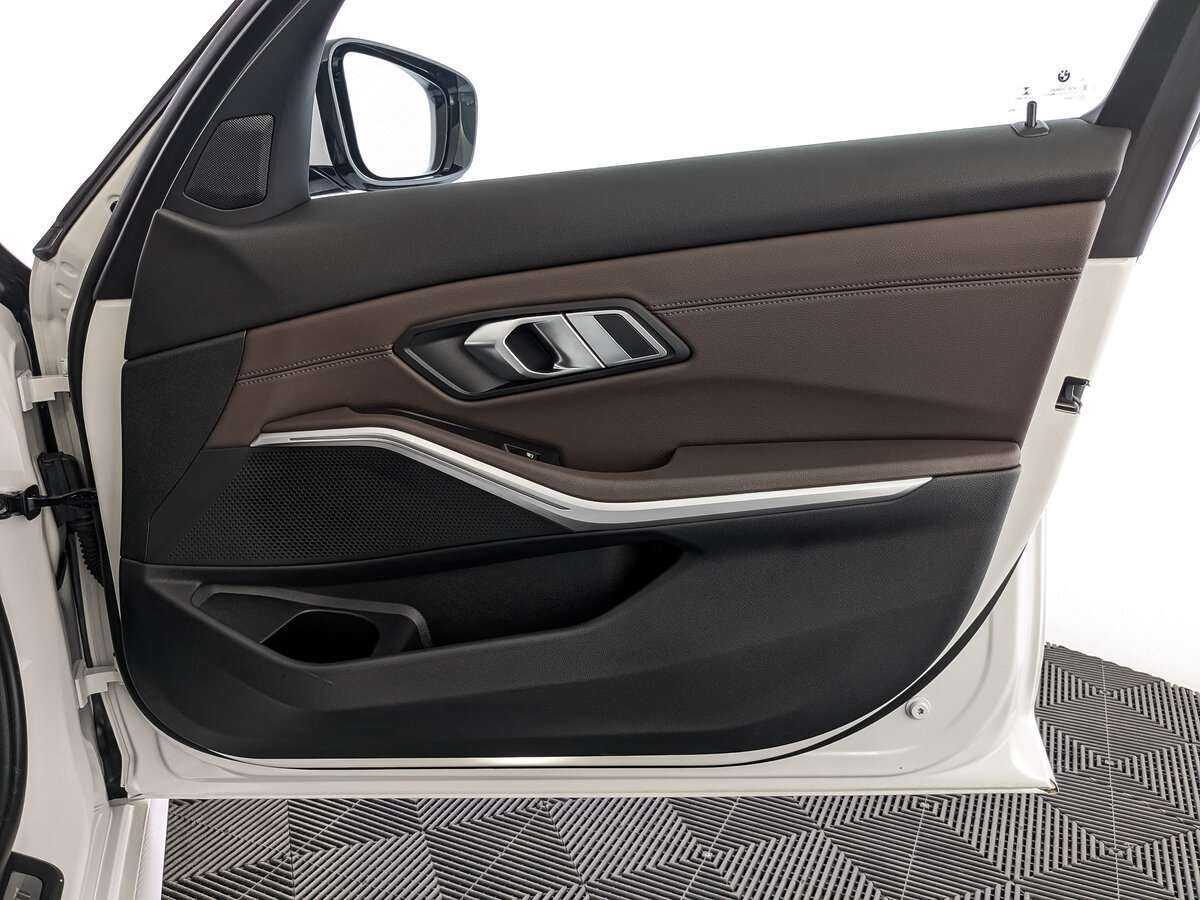 BMW 3 серии с пробегом — 2020 год. Фото: #19