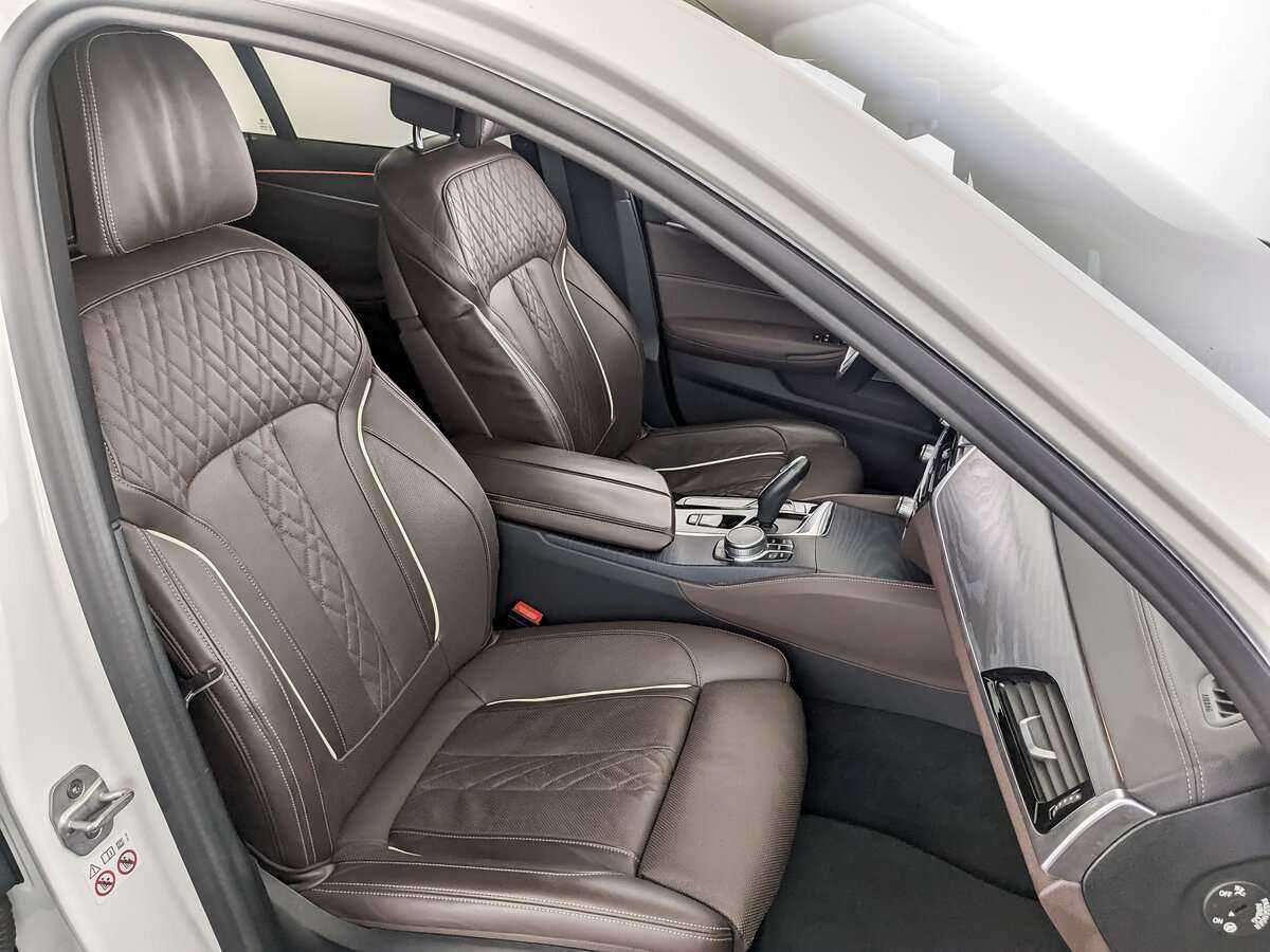 BMW 5 серии с пробегом — 2020 год. Фото: #18