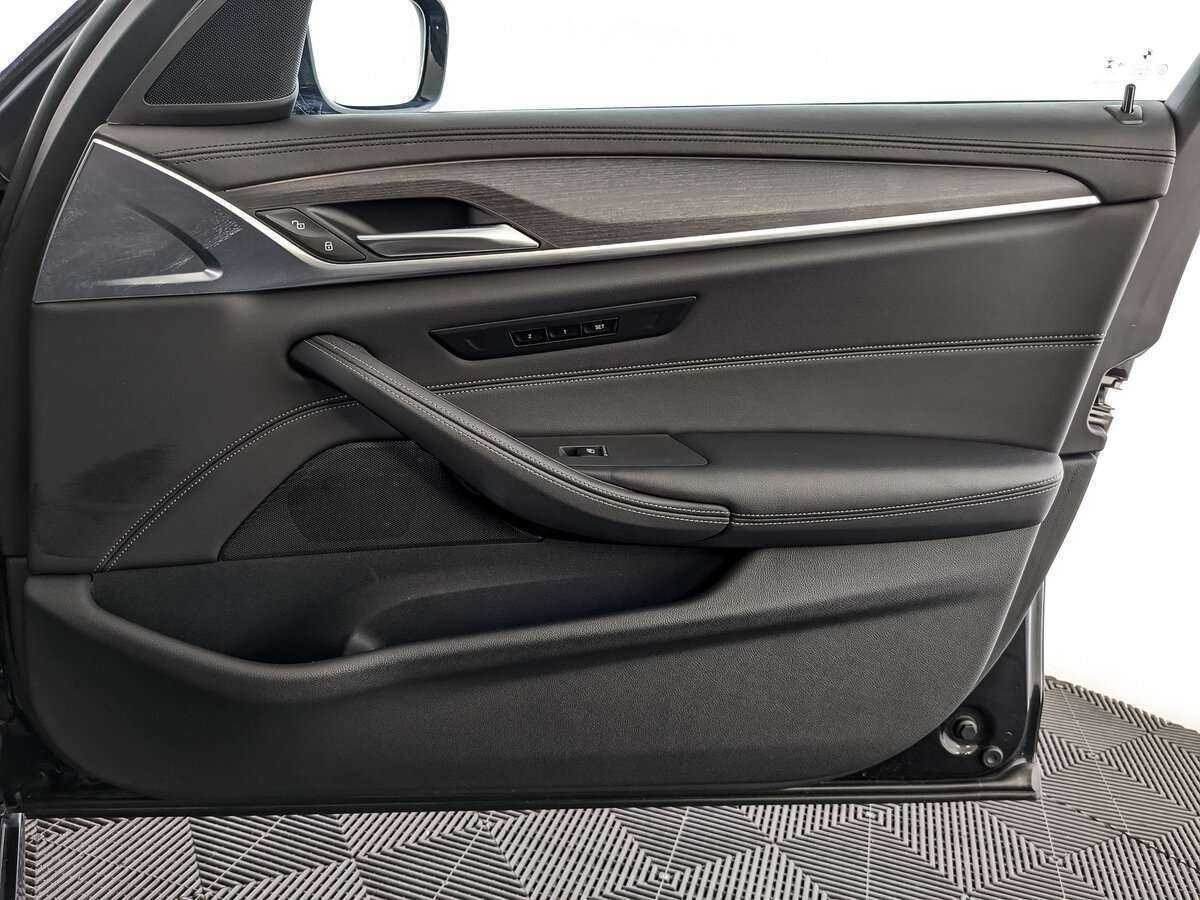 BMW 5 серии с пробегом — 2021 год. Фото: #16