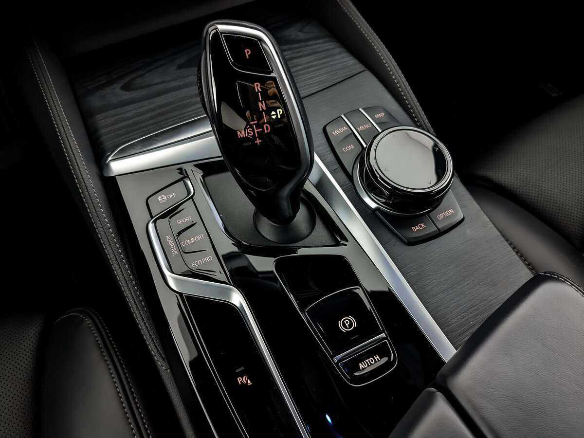 BMW 5 серии с пробегом — 2021 год. Фото: #17