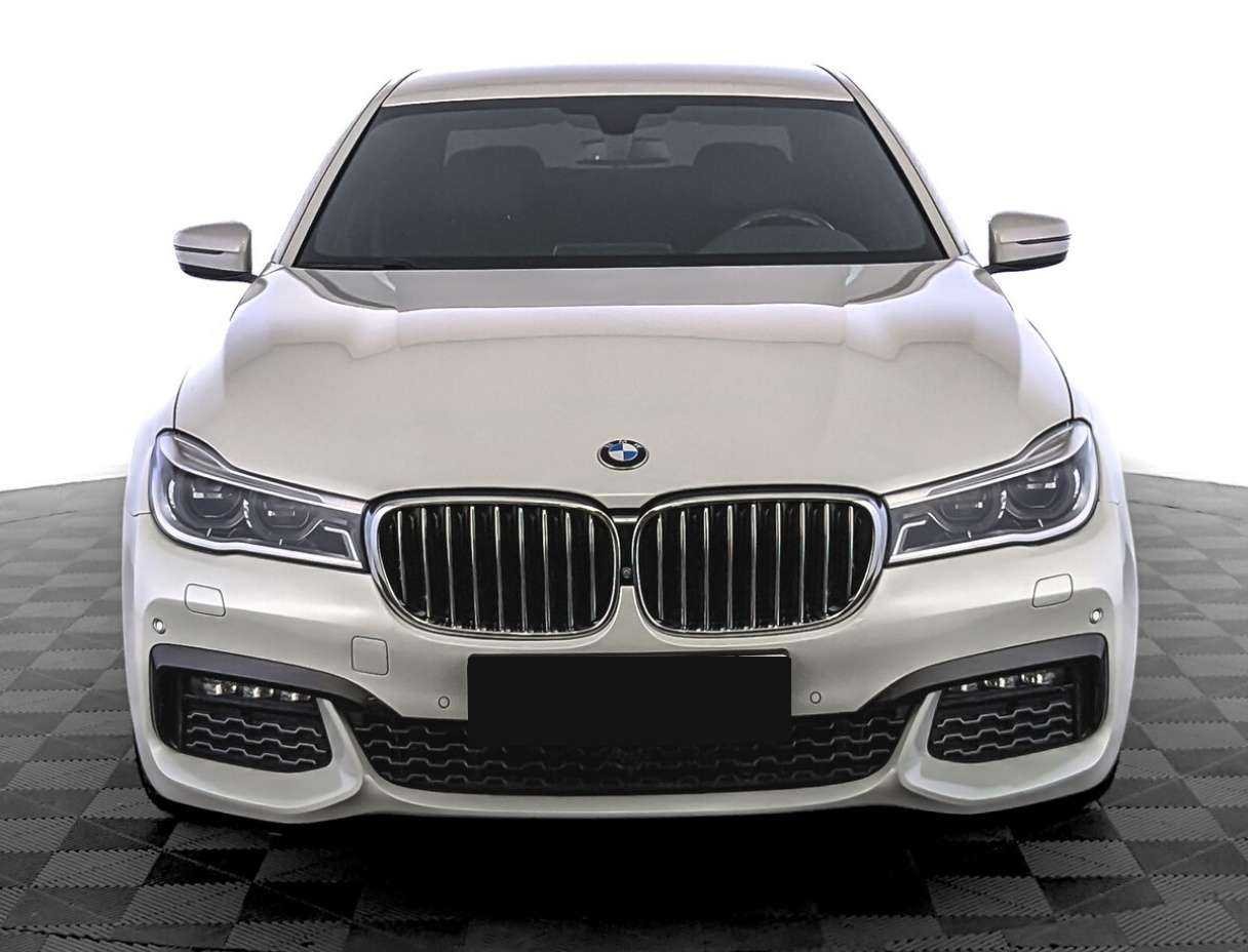 BMW 7 серии с пробегом — 2019 год. Фото: #1