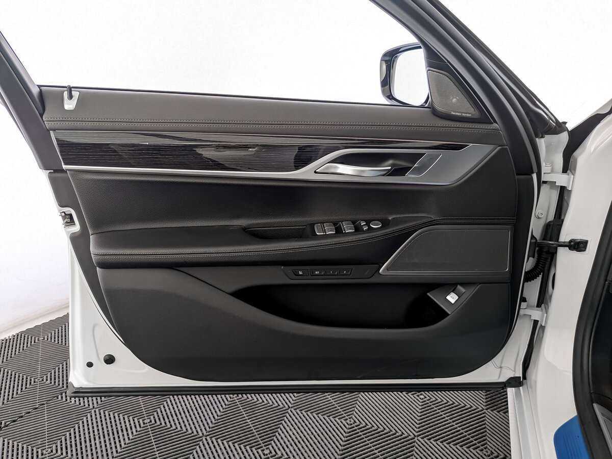 BMW 7 серии с пробегом — 2019 год. Фото: #14