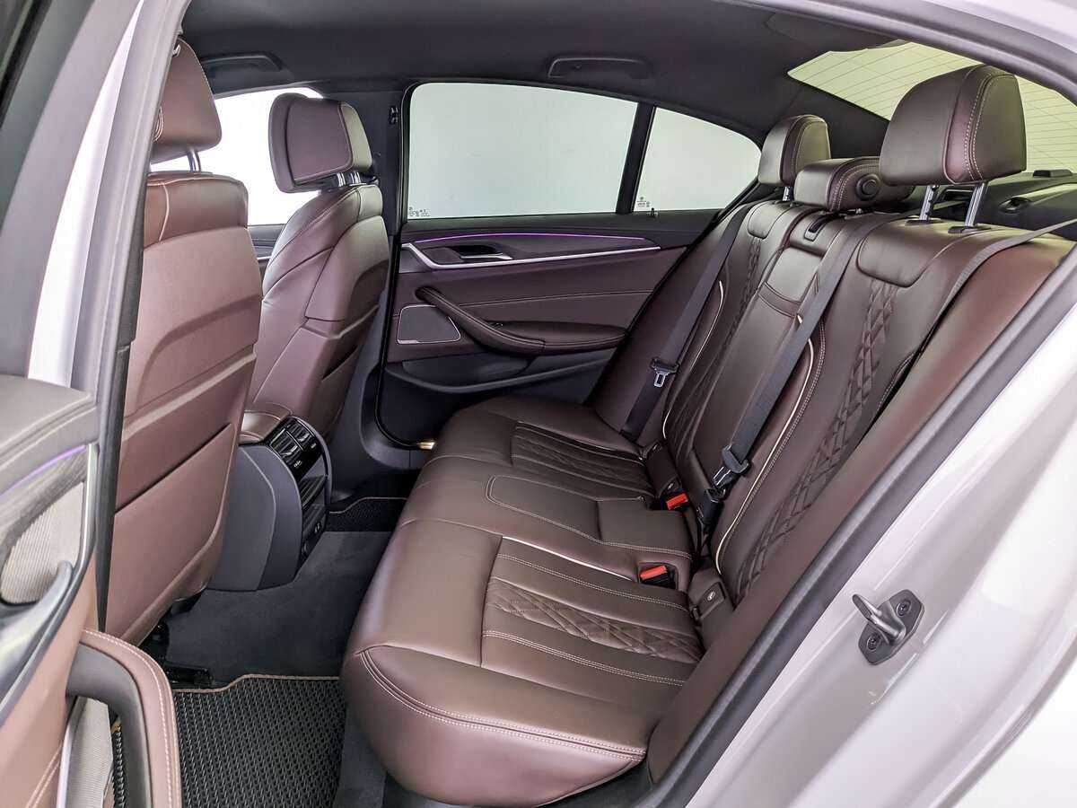 BMW 5 серии с пробегом — 2020 год. Фото: #11