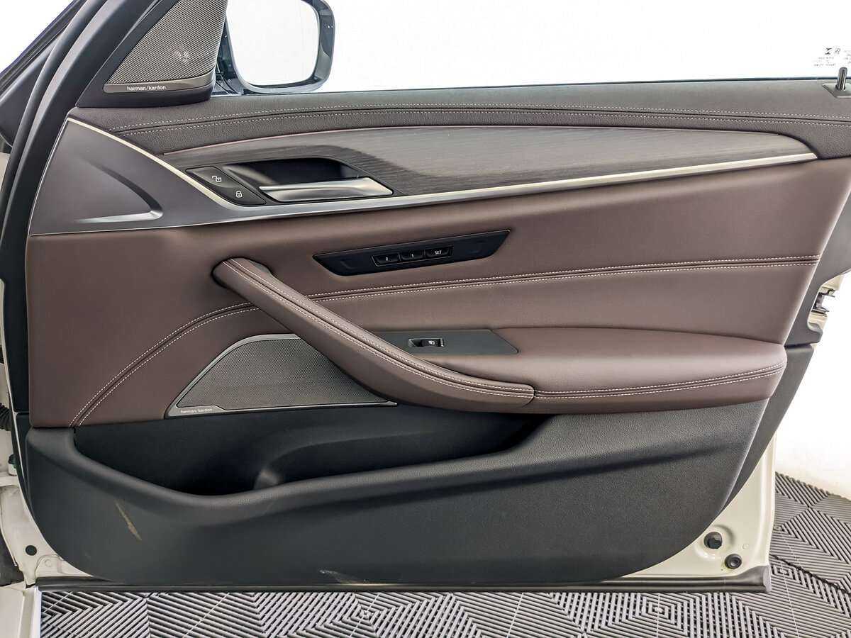 BMW 5 серии с пробегом — 2020 год. Фото: #19