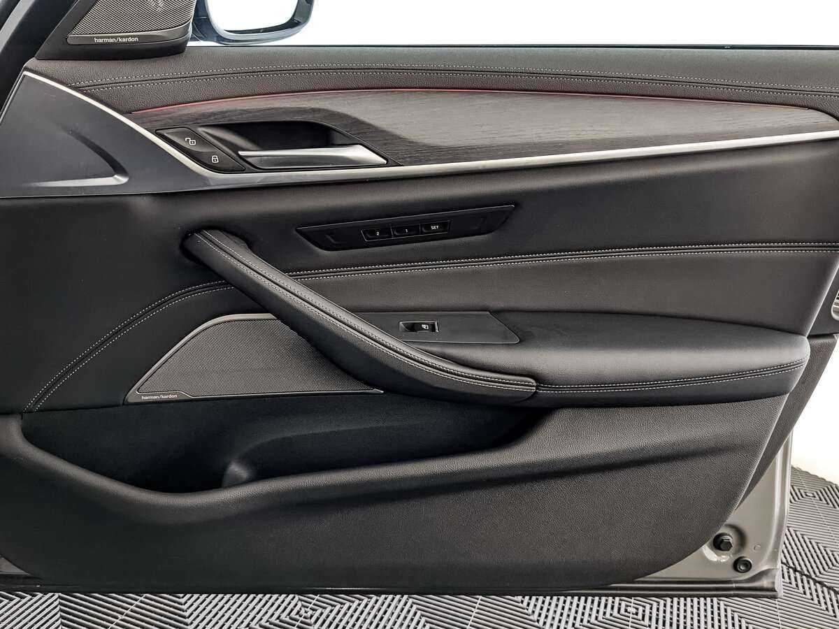 BMW 5 серии с пробегом — 2021 год. Фото: #18