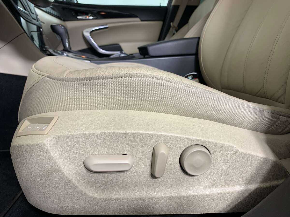 Opel Insignia с пробегом — 2014 год. Фото: #12