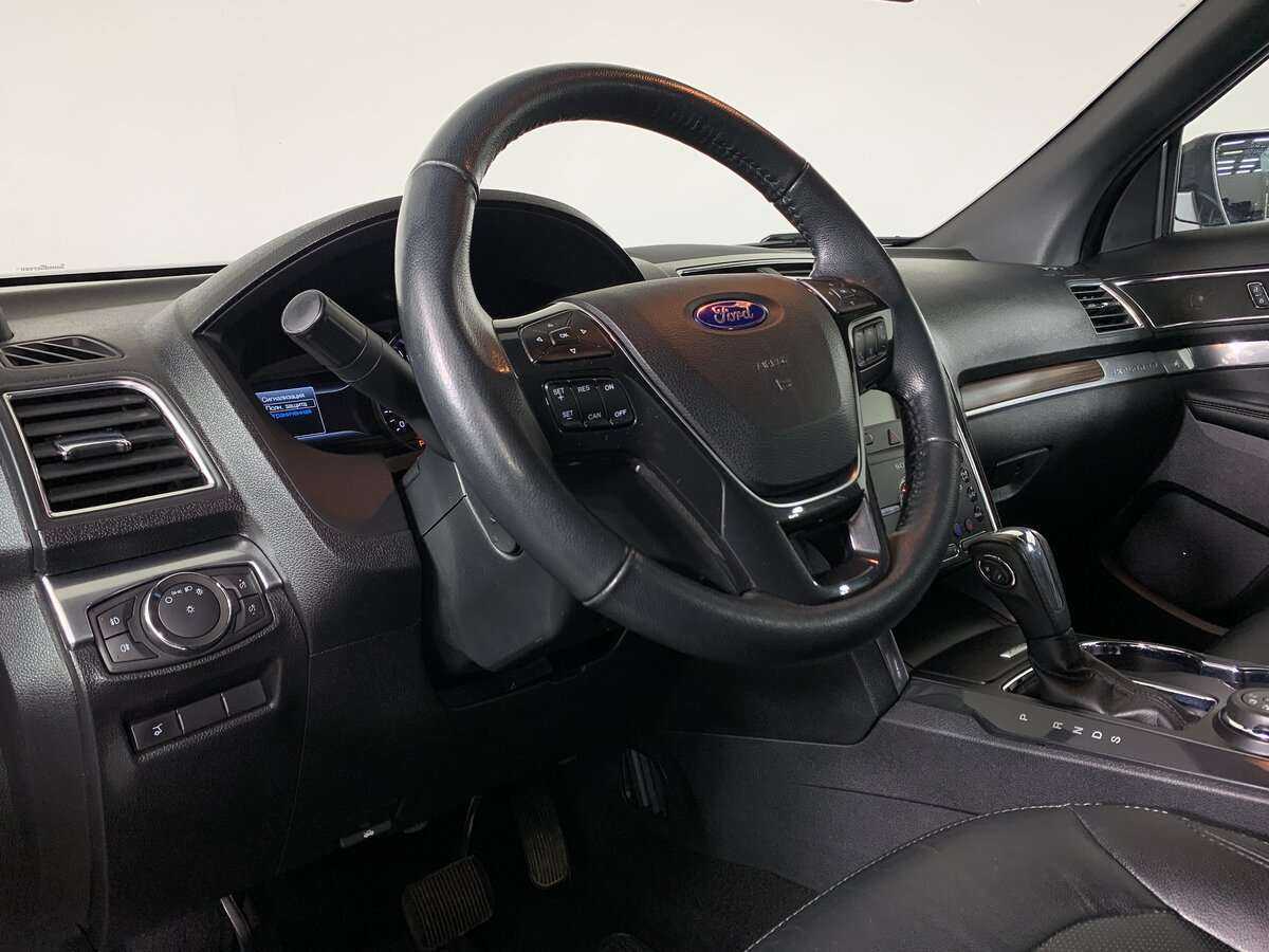 Ford Explorer с пробегом — 2019 год. Фото: #11