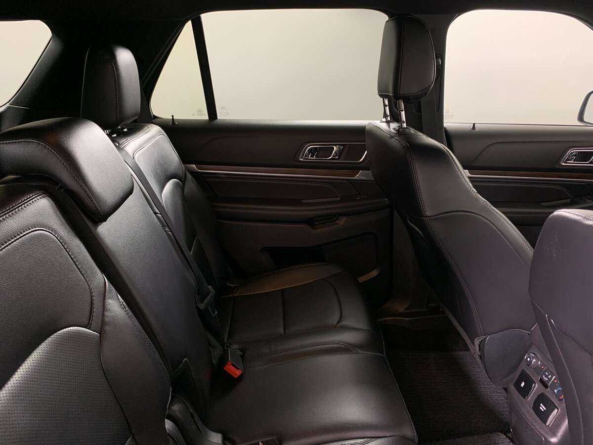 Ford Explorer с пробегом — 2019 год. Фото: #17