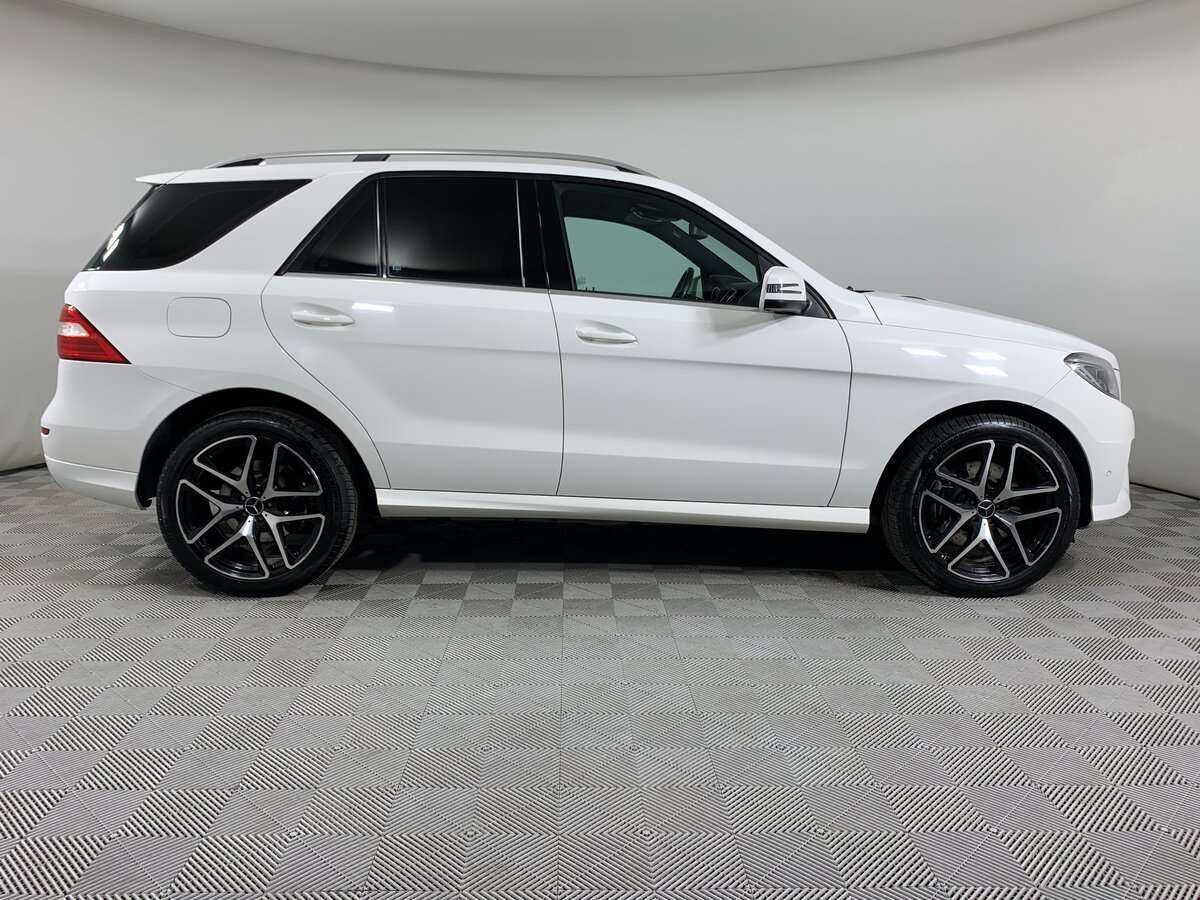 Mercedes-Benz M-Класс с пробегом — 2014 год. Фото: #3