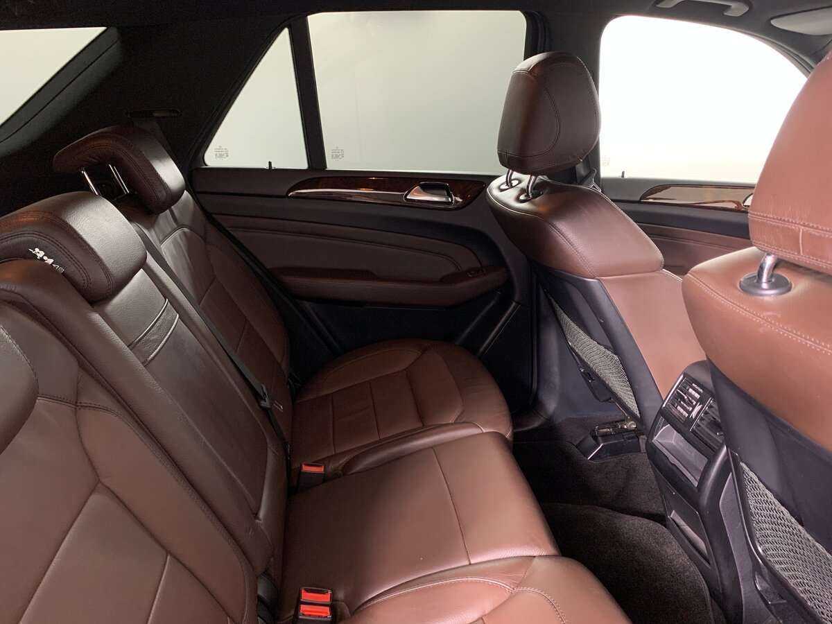 Mercedes-Benz M-Класс с пробегом — 2014 год. Фото: #16