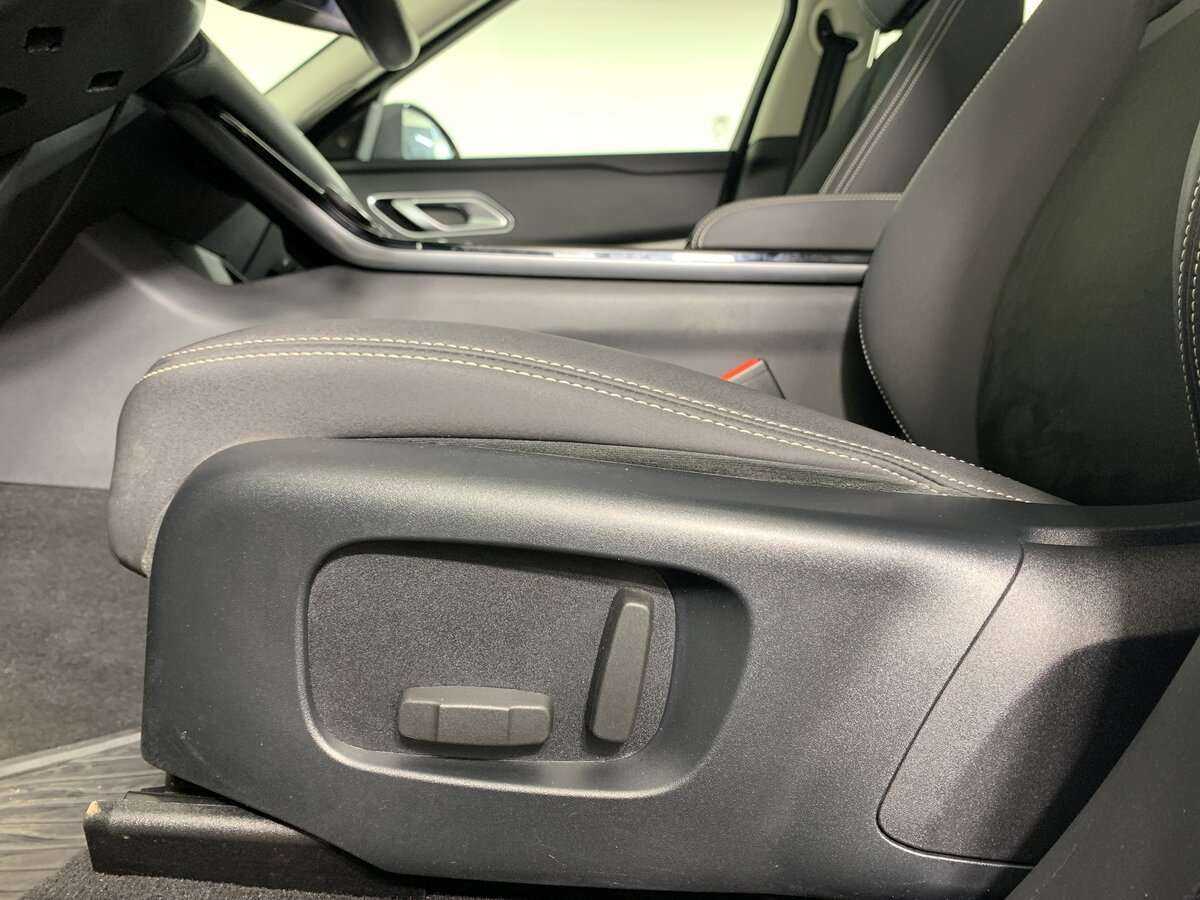 Land Rover Range Rover Velar с пробегом — 2019 год. Фото: #14