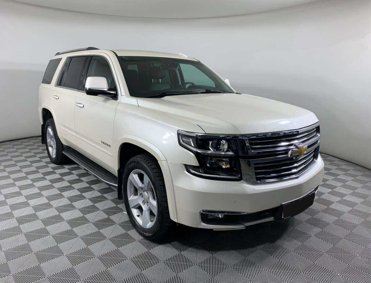 Chevrolet Tahoe с пробегом — 2015 год. Фото: #1