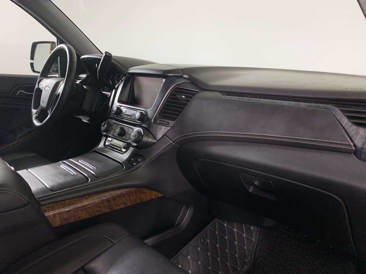 Chevrolet Tahoe с пробегом — 2015 год. Фото: #9