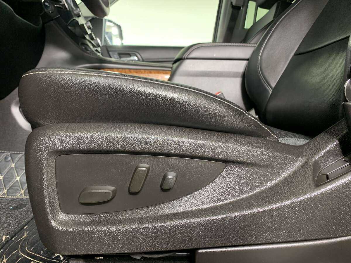 Chevrolet Tahoe с пробегом — 2015 год. Фото: #10