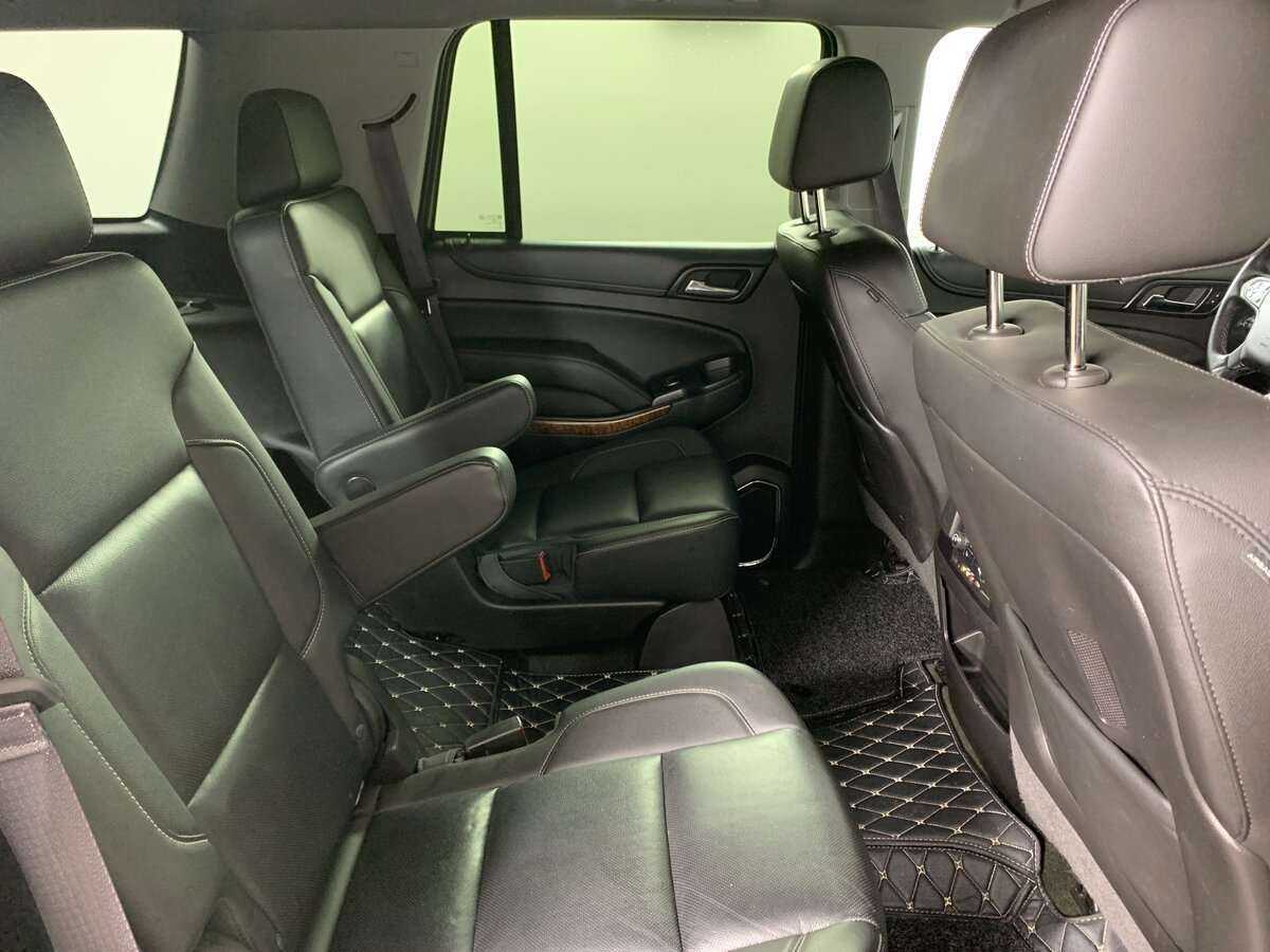 Chevrolet Tahoe с пробегом — 2015 год. Фото: #11