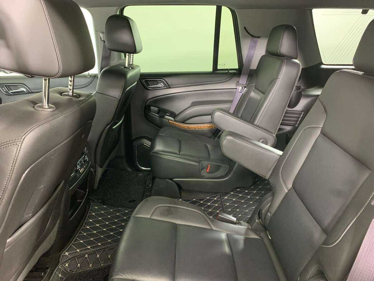 Chevrolet Tahoe с пробегом — 2015 год. Фото: #12