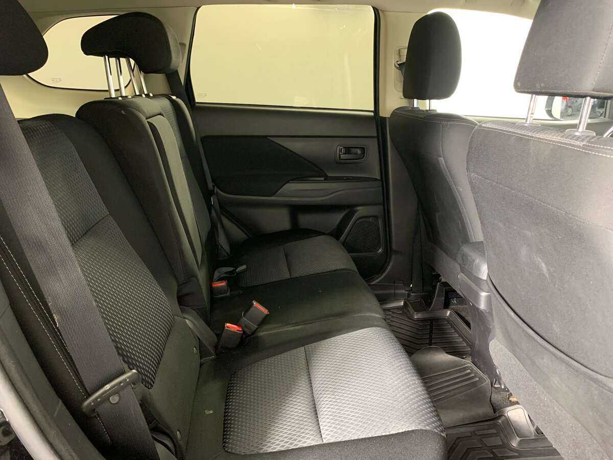 Mitsubishi Outlander с пробегом — 2018 год. Фото: #15