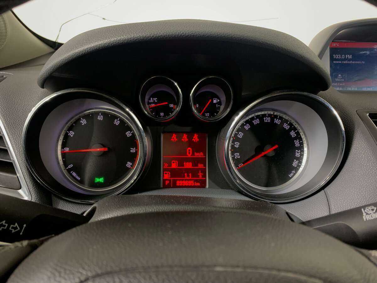 Opel Mokka с пробегом — 2014 год. Фото: #11