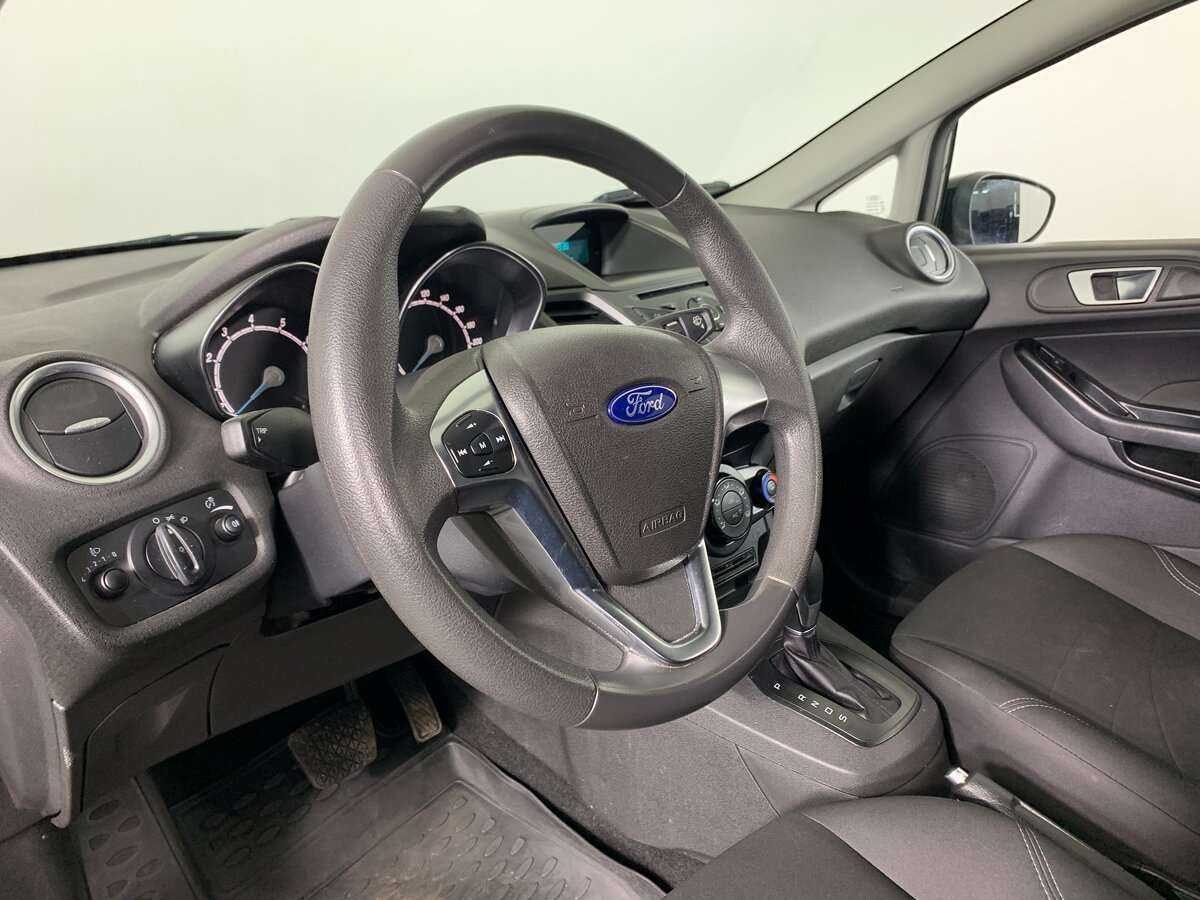 Ford Fiesta с пробегом — 2016 год. Фото: #11