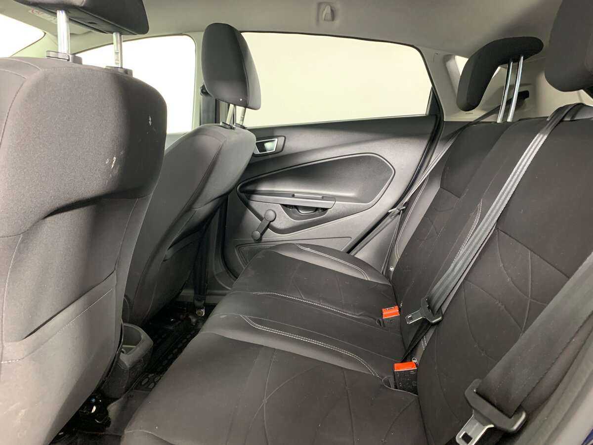 Ford Fiesta с пробегом — 2016 год. Фото: #18