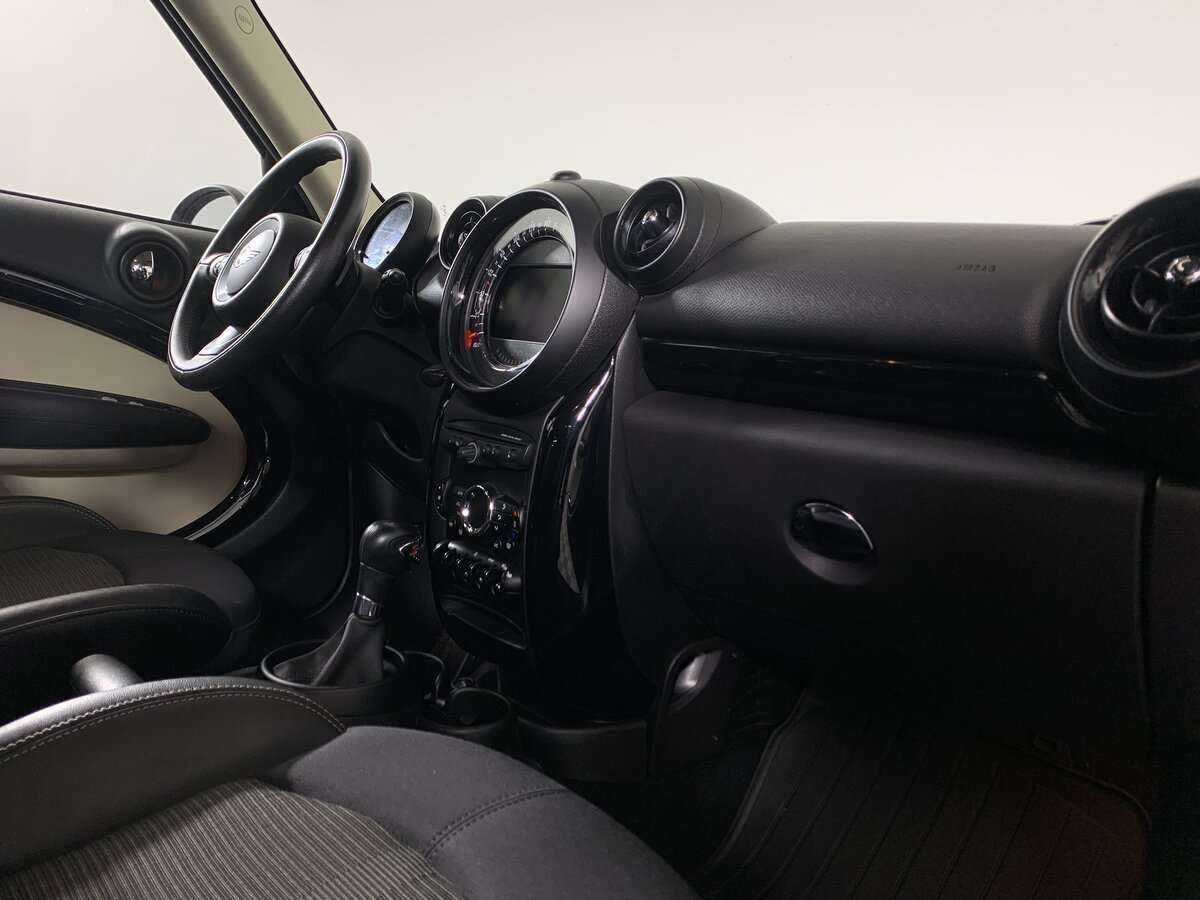 Mini Countryman с пробегом — 2016 год. Фото: #10