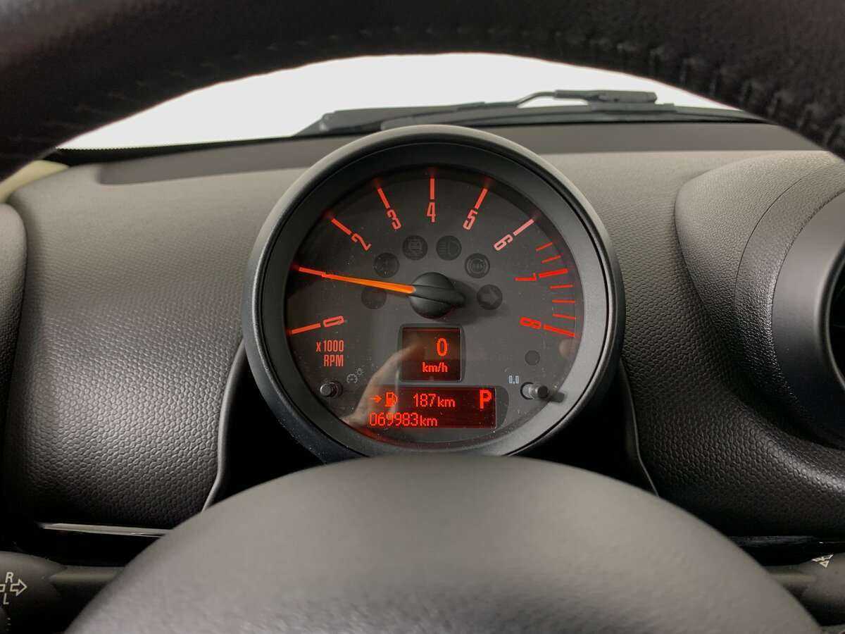 Mini Countryman с пробегом — 2016 год. Фото: #11