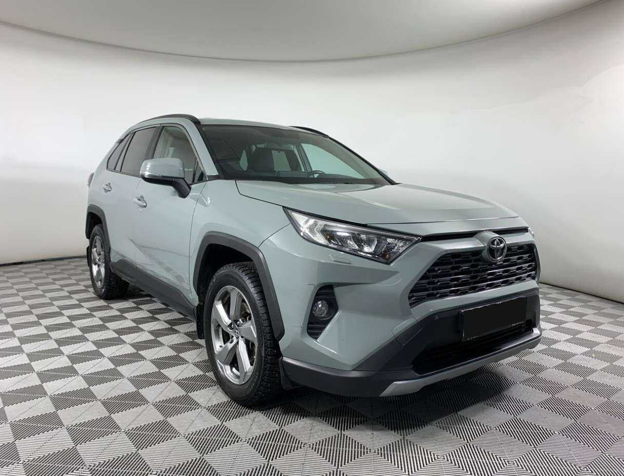 Toyota RAV4 с пробегом — 2020 год. Фото: #2