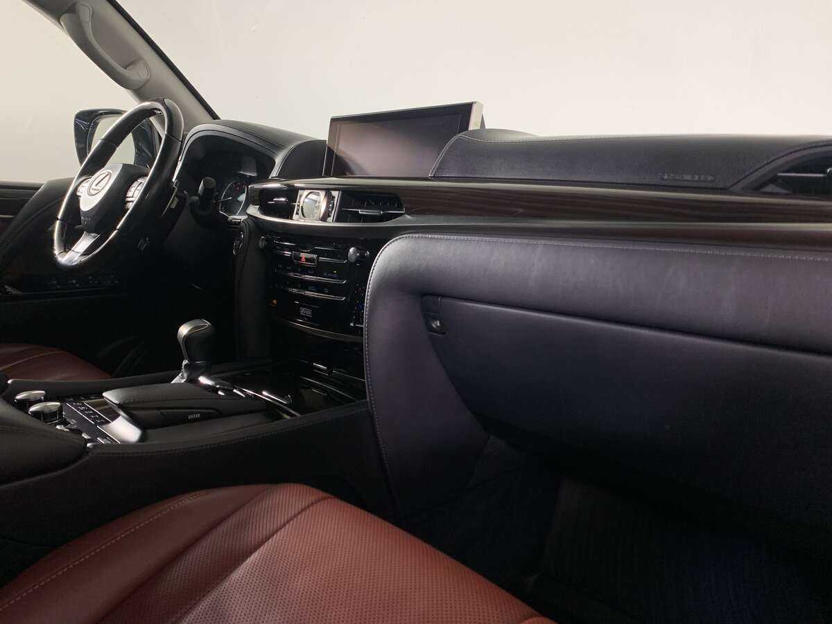 Lexus LX с пробегом — 2017 год. Фото: #11