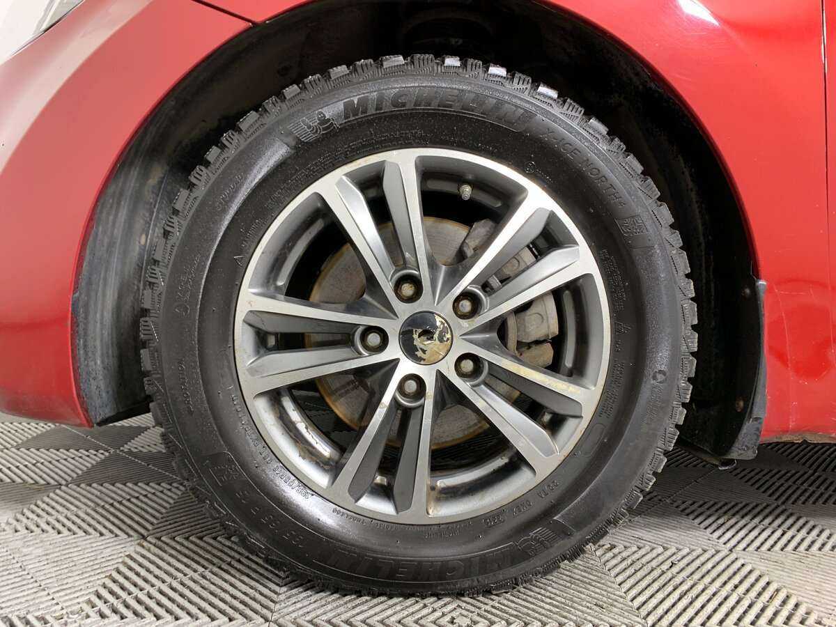 Hyundai Elantra с пробегом — 2011 год. Фото: #5