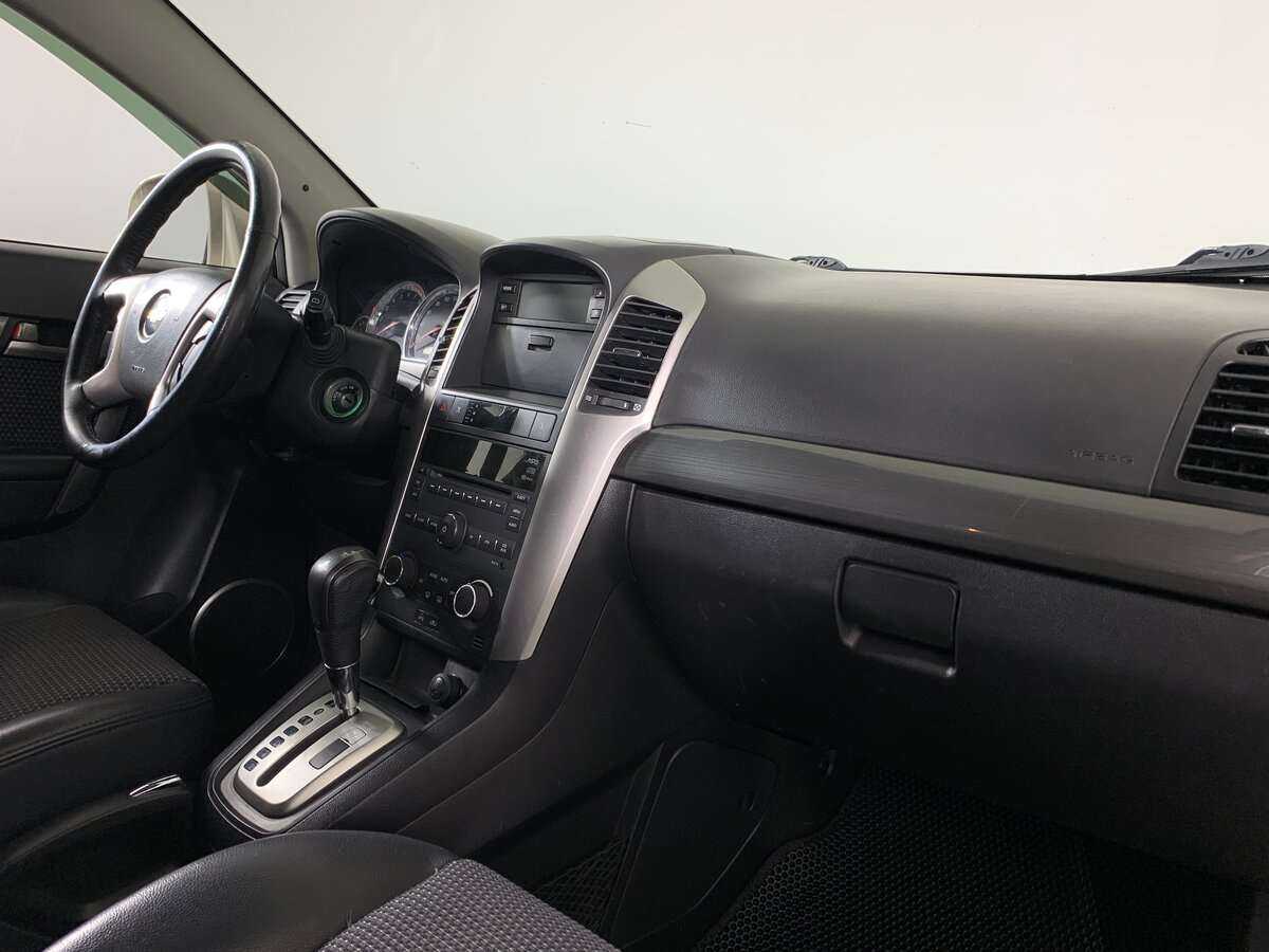 Chevrolet Captiva с пробегом — 2009 год. Фото: #10