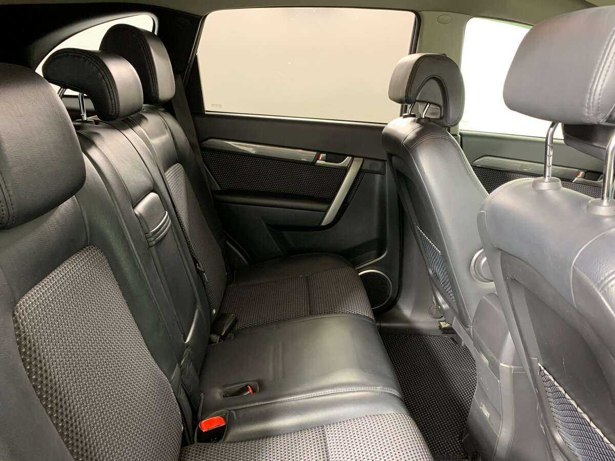 Chevrolet Captiva с пробегом — 2009 год. Фото: #14