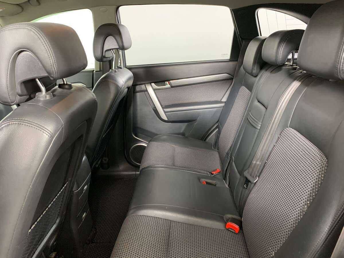 Chevrolet Captiva с пробегом — 2009 год. Фото: #15