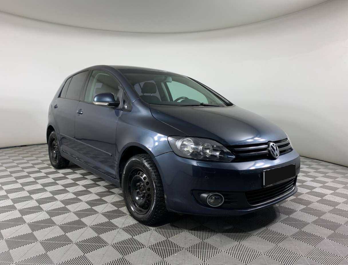 Volkswagen Golf Plus с пробегом — 2010 год. Фото: #2