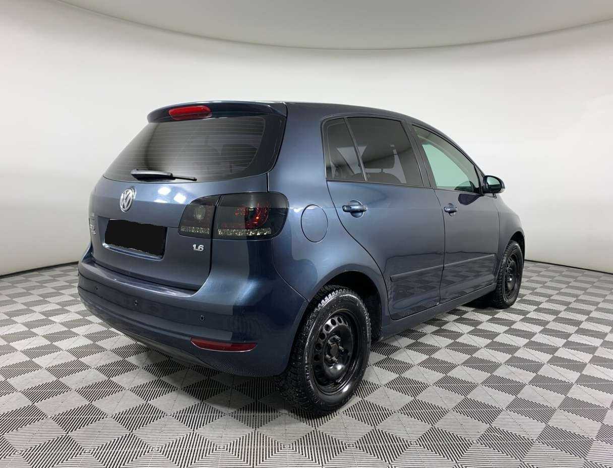 Volkswagen Golf Plus с пробегом — 2010 год. Фото: #4