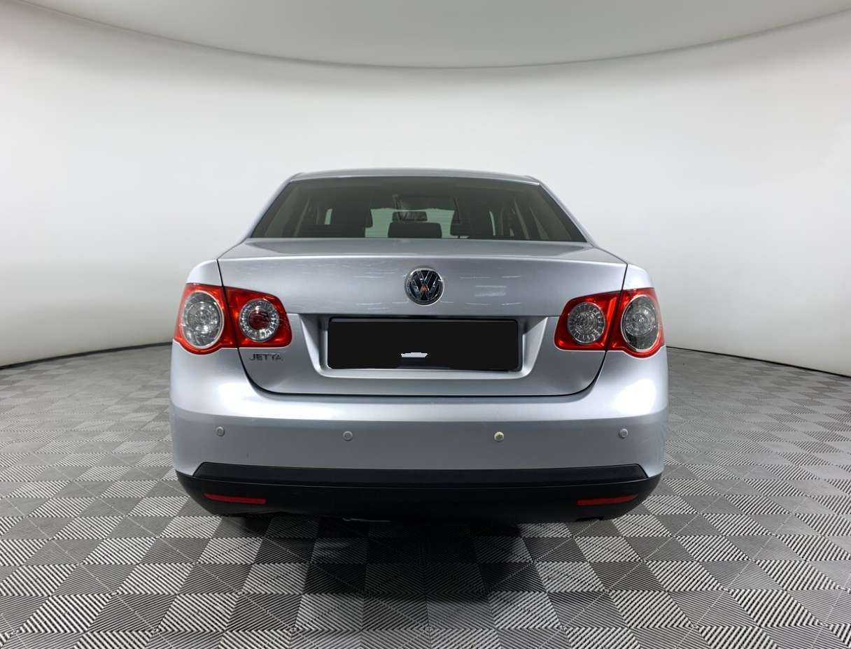 Volkswagen Jetta с пробегом — 2009 год. Фото: #5