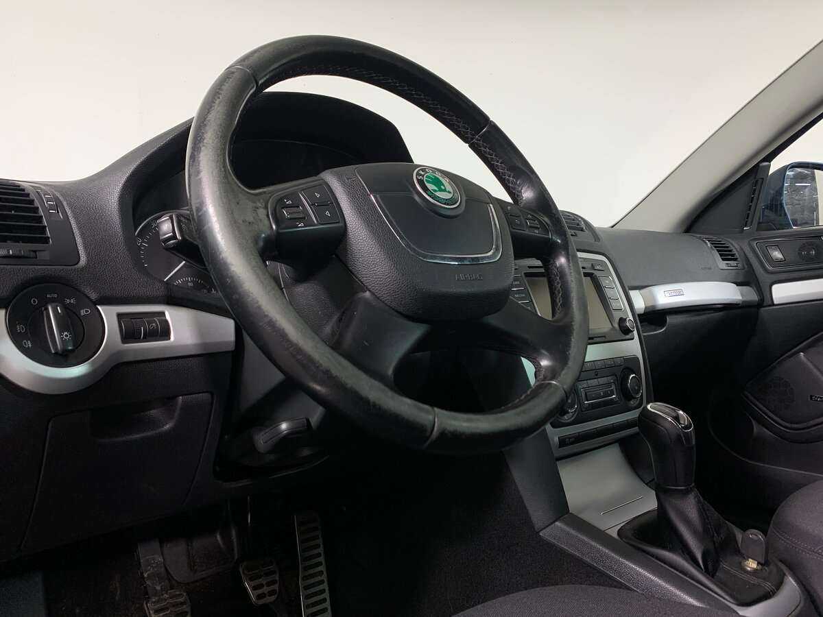 Skoda Octavia с пробегом — 2011 год. Фото: #8