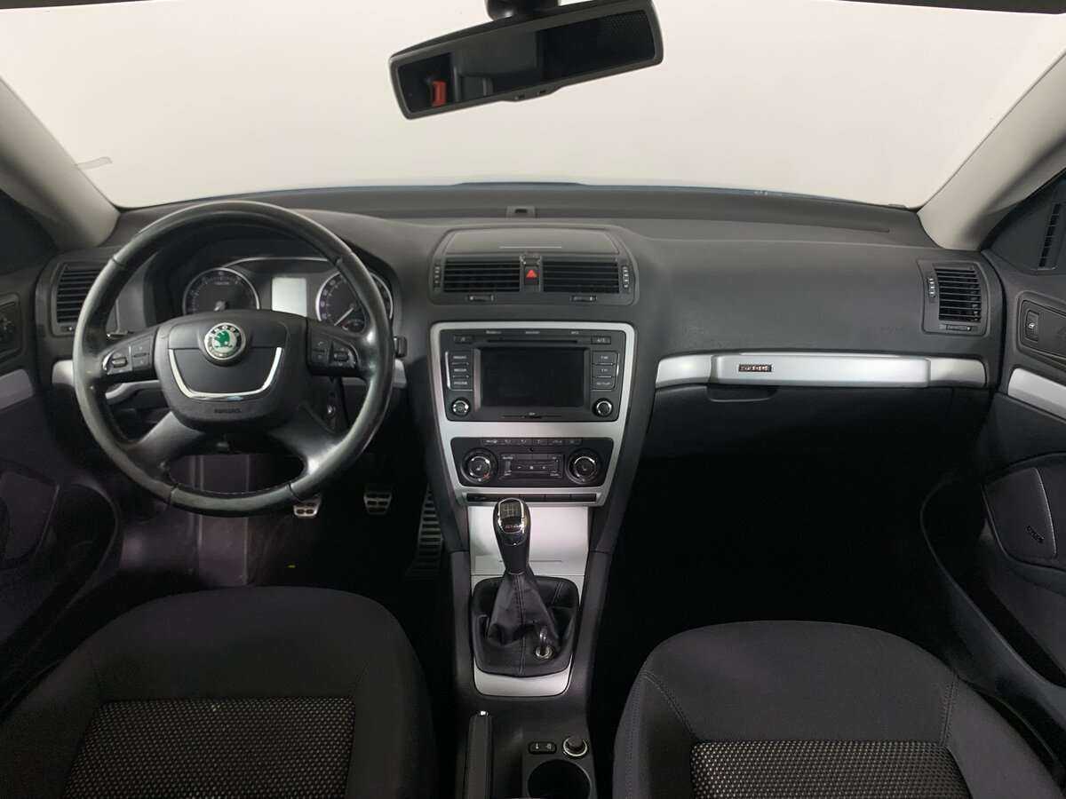 Skoda Octavia с пробегом — 2011 год. Фото: #9