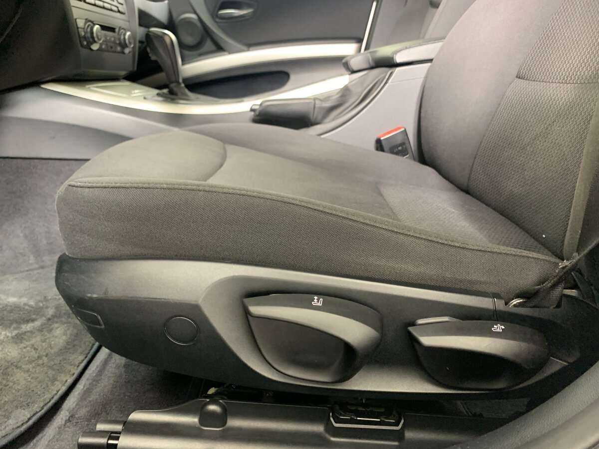 BMW 3 серии с пробегом — 2011 год. Фото: #16