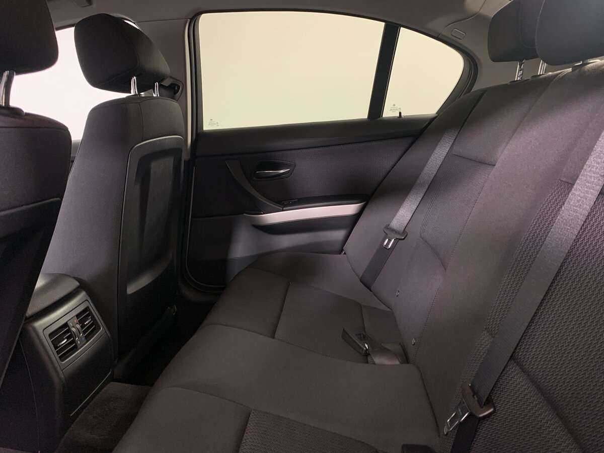 BMW 3 серии с пробегом — 2011 год. Фото: #18